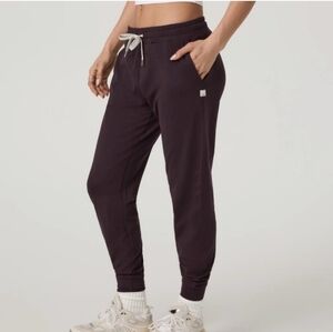 Vuori Performance Jogger Drawstring Pants in color Raisin
